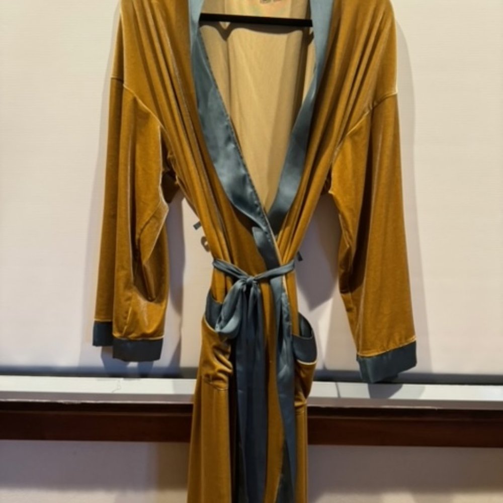 Nordstrom Antrhopologie-style velvet robe